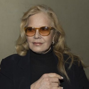 Actu People : Sylvie Vartan en deuil son émouvant message à sa “confidente”
