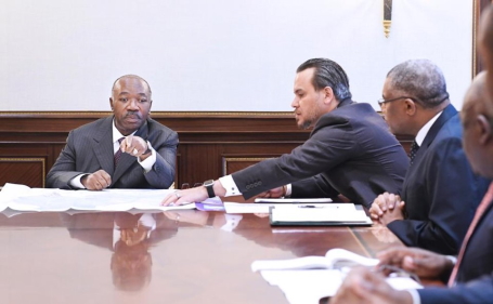 Aliradio.jpg (95 KB)