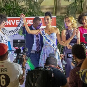 CÉLÉBRITÉS Le retour acclamé en Miss France de Clémence Botino en Guadeloupe
