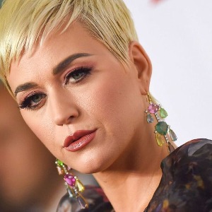 Katy Perry : la chanteuse soutient-elle Michael Bloomberg à la présidentielle américaine ?