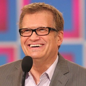 PEOPLE : Drew Carey  voici pourquoi l’animateur milite pour une nouvelle loi sur les violences aux Etats-Unis