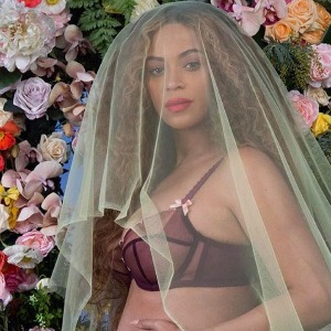PEOPLE : Enceinte et au top, découvrez la routine sportive de la chanteuse Beyoncé