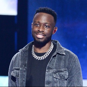 PEOPLE : Le rappeur Dadju chante avec sa fille Maamou et fait fondre les internautes