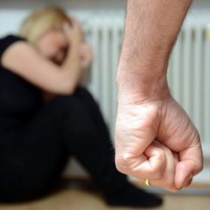 FAITS DIVERS : Elle dénonce des violences conjugales en pharmacie, son ex-conjoint interpellé