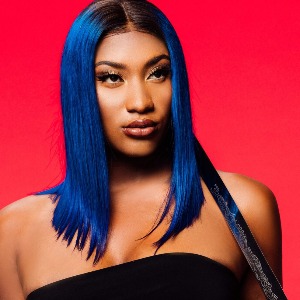 PEOPLE : Aya Nakamura dévoile ses fesses courbes en bikini  les internautes sont sous le charme