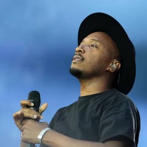 PEOPLE : Soprano en deuil