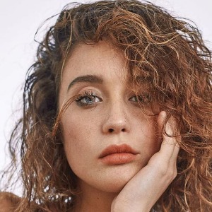 PEOPLE : María Pedraza partage une sublime photo de vacances. Et c’est canon !