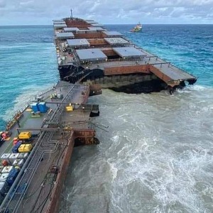 OCEAN INDIEN : Maurice  le capitaine du MV Wakashio et son second arrêtés