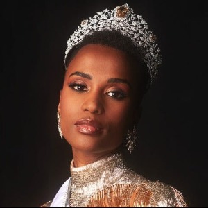 AFRIQUE 2050 :  Miss Univers 2019  Zozibini Tunzi, la plus belle femme du monde ?