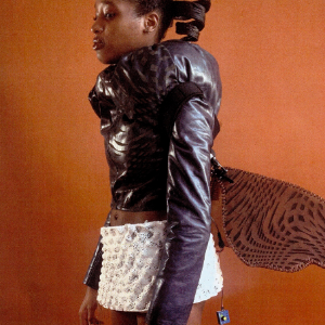 AFRIQUE 2050 : La collection de mode surréaliste de Yasmina Atta s'inspire du cinéma africain