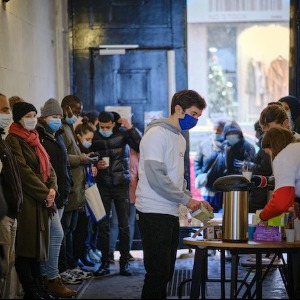Soutien au moral et colis : avec les associations qui aident les étudiants précaires
