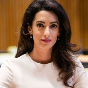 CPI : Amal Clooney  est nommée conseillère à la Cour pénale internationale pour le Soudan