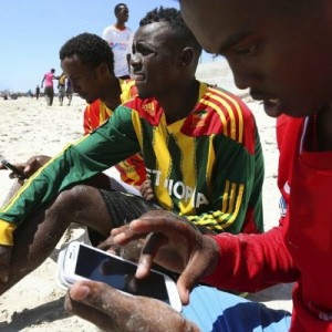 L'OIT avertit d'un potentiel « séisme de jeunesse » en Afrique en l'absence de création d'emplois.