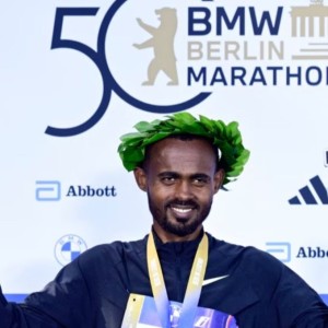 Des coureurs éthiopiens ont remporté le marathon de Berlin, marquant ainsi leur victoire dans cette compétition prestigieuse.