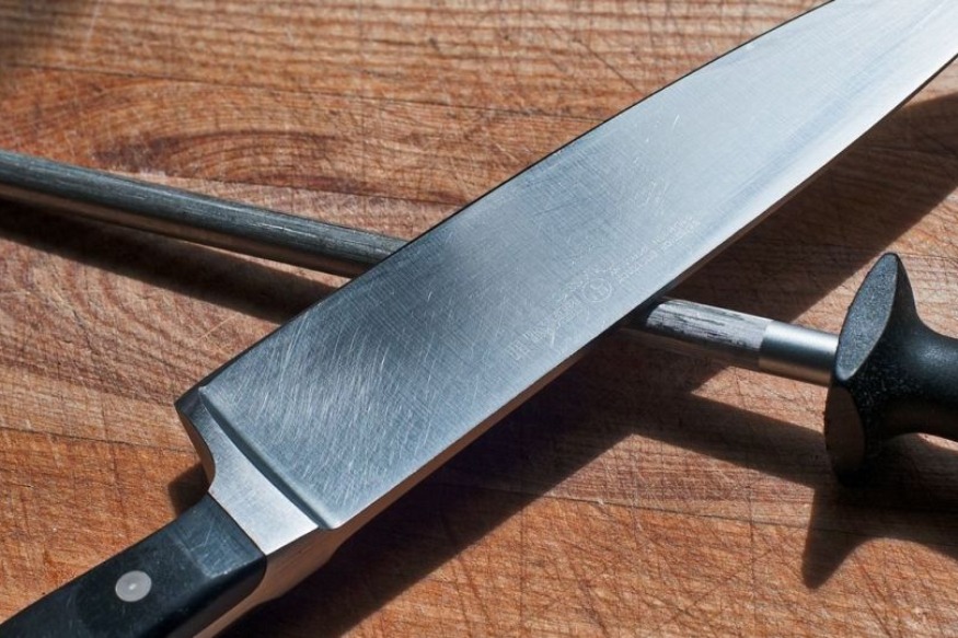 ARGENTEUIL : Un jeune homme attaque au couteau son père en criant «Allahu akbar» à Argenteuil