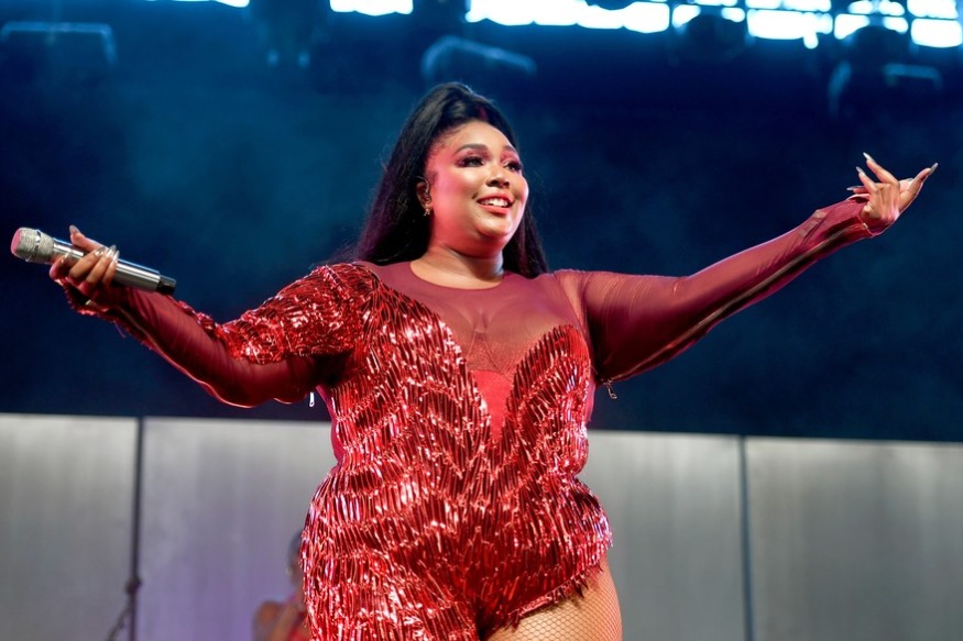 PEOPLE : Lizzo  la chanteuse encourage ses fans à méditer pour lutter contre la pandémie