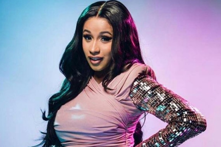PEOPLE : Coronavirus  voici comment l’ennui tue Cardi B à la maison (Vidéo)