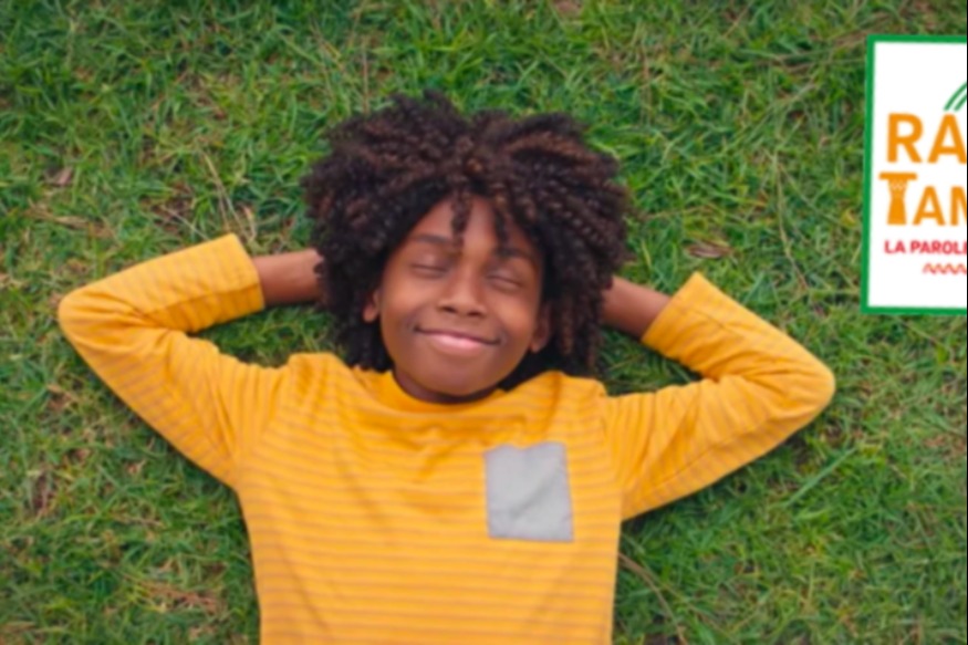 RESTE A MAISON : Voici une liste de chanson relaxantes pour se détendre à la maison