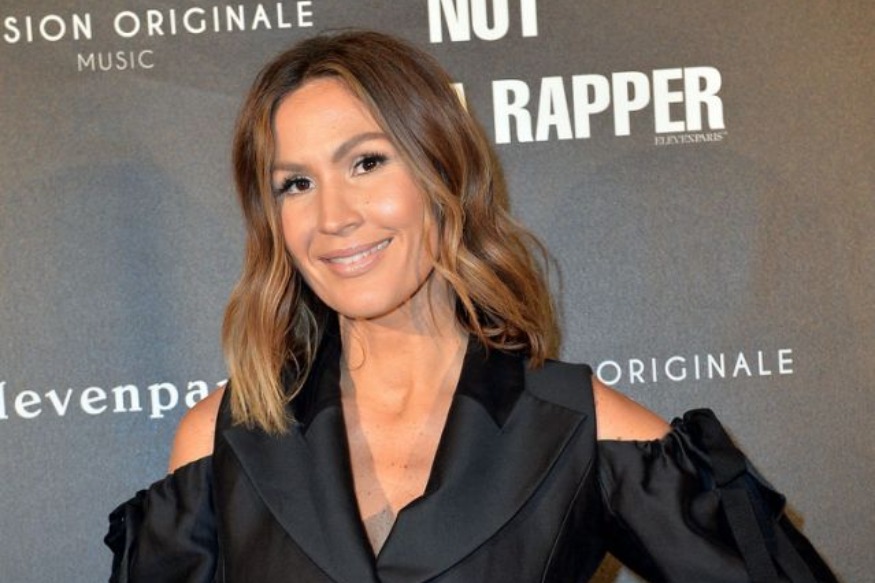 PEOPLE : Vitaa ressort un cliché sexy avec décolleté et soutien-gorge apparent (Wow !)