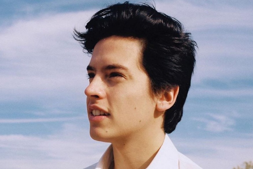 AMÉRIQUE Racisme aux États-Unis : Cole Sprouse aux yeux rouges, ne lâche pas l’affaire Georges Floyd