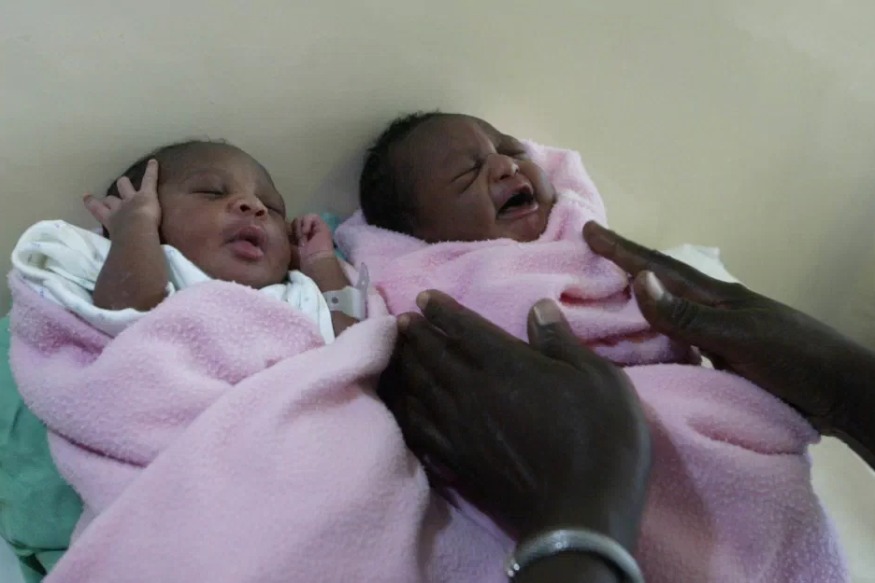 AFRIQUE2050 Kenya : Une Kényane a accouché de quadruplés, elle ne peut pas payer la note et doit laisser deux de ses enfants à l'hôpital
