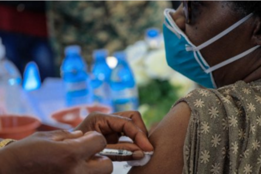 AFRIQUE2050 DE NOMBREUX VISAGES DU COVID Covid-19 : les variantes qui changent la donne en Afrique