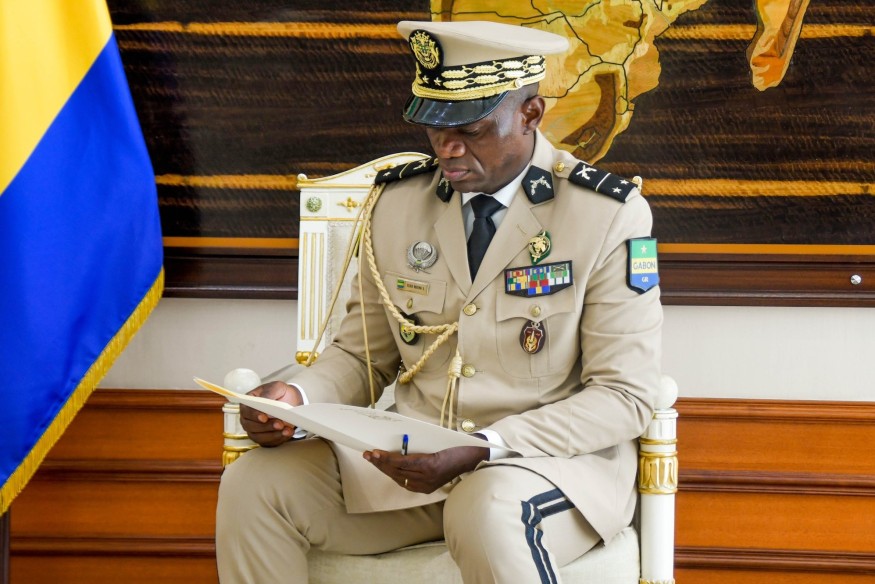 GABON : Les États-Unis ont annoncé une « pause sur certains programmes d’aide étrangère » On s'en fout